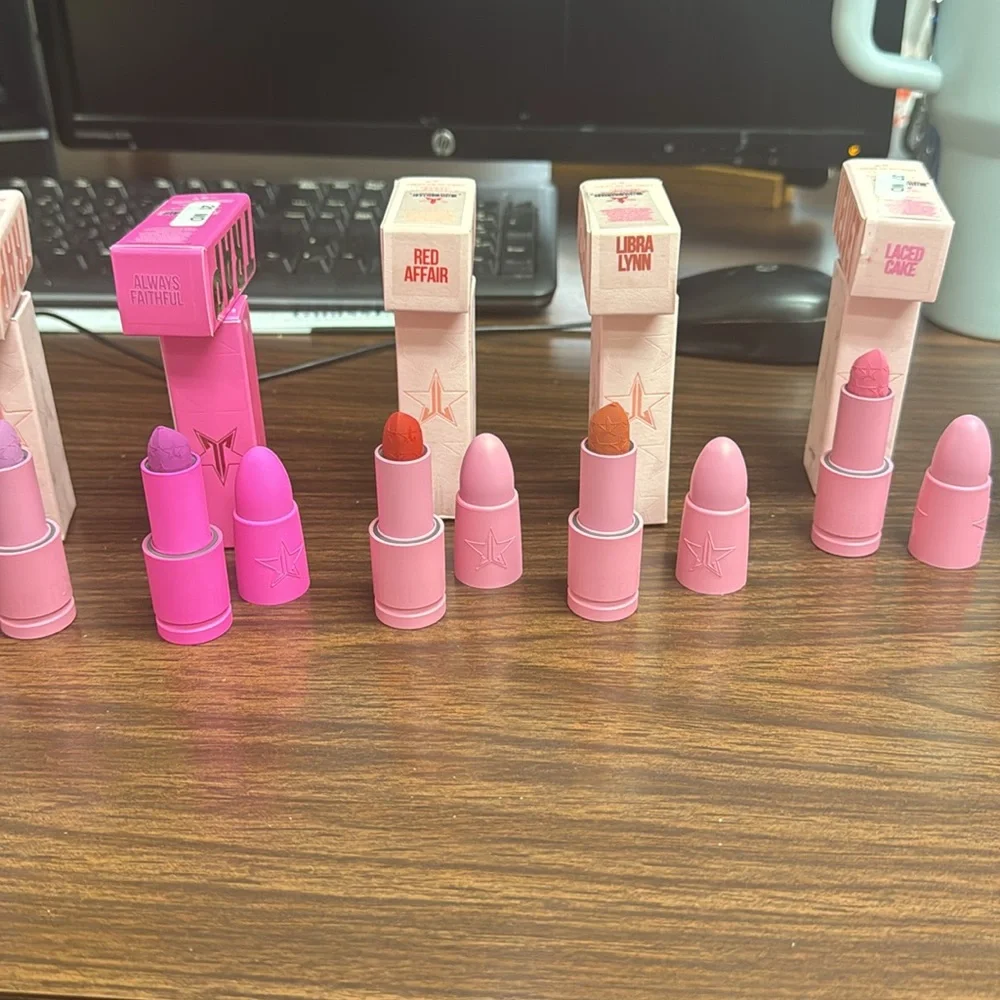 Jeffree star lipstick velvet-1 giveaway item